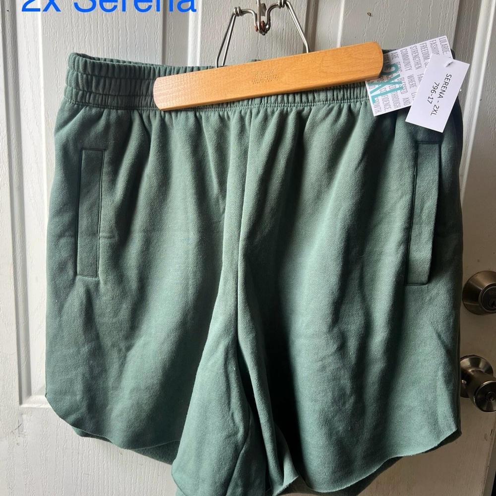 LuLaRoe 2x Serena Green Athletic Shorts